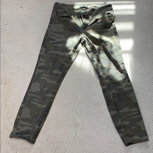 Seven7 mid rise skinny cameo jeans